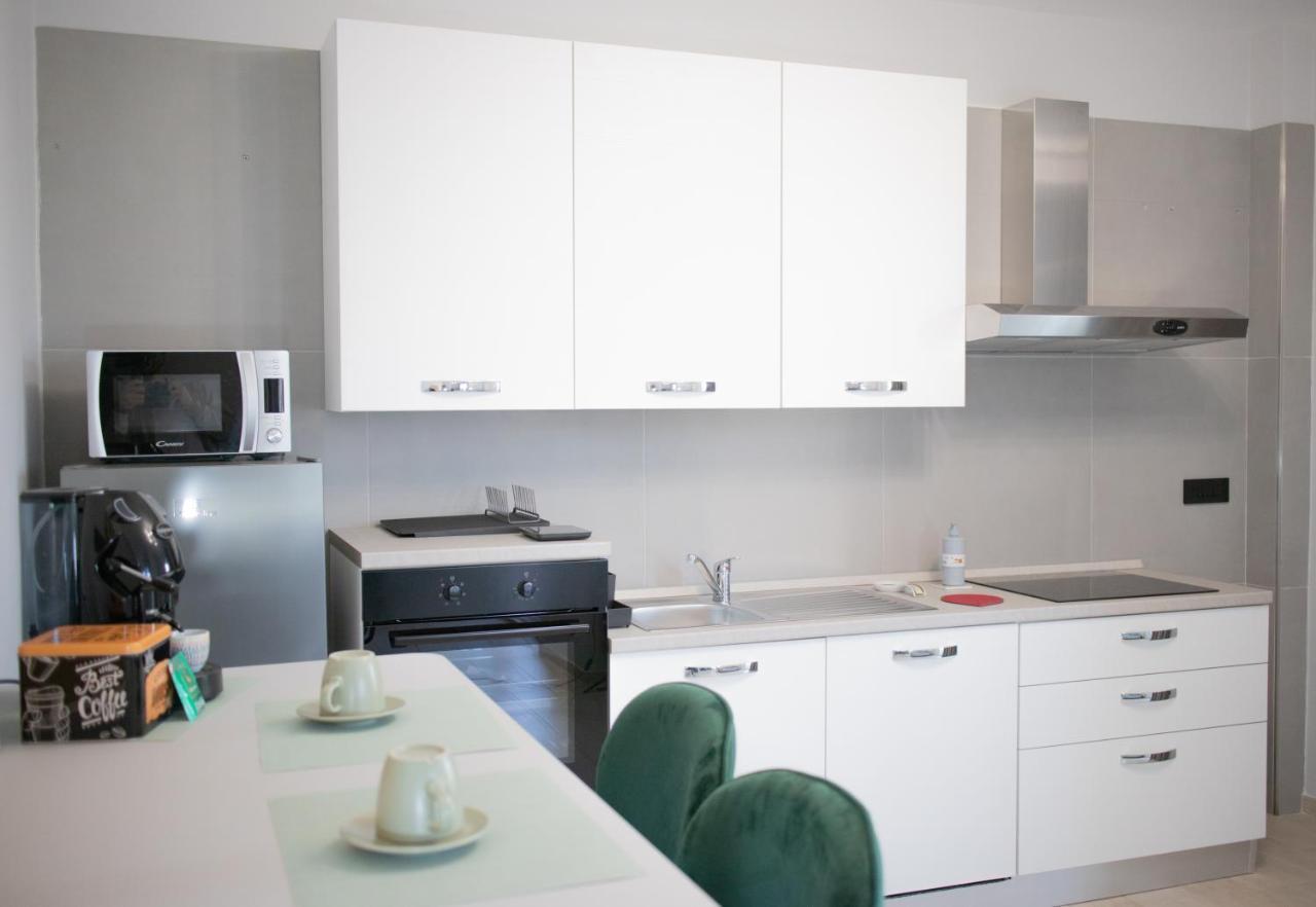 E-Twelve Apartment Неаполь Экстерьер фото